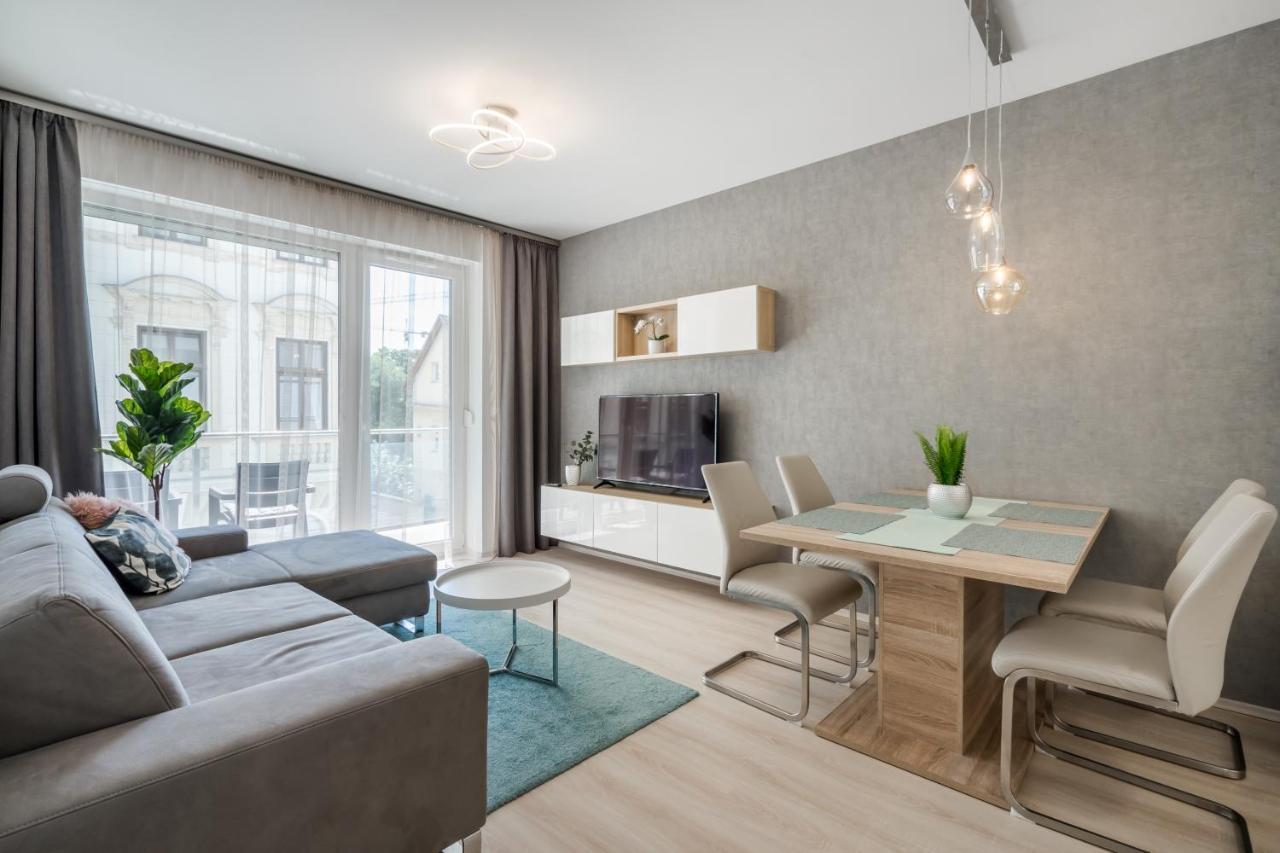 Bpr Galactic Empire Home With Balcony Budapest Exterior foto
